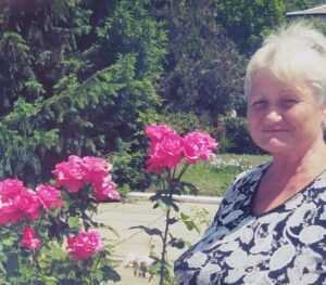 Після 53 років відданої праці на заслужений відпочинок йде сестра медична операційна хірургічного відділення КОЛІСНИК Людмила Іванівна