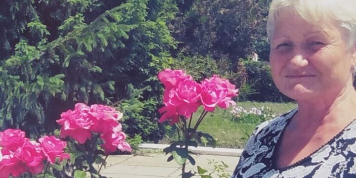 Після 53 років відданої праці на заслужений відпочинок йде сестра медична операційна хірургічного відділення КОЛІСНИК Людмила Іванівна